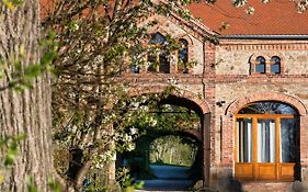 Historisches Rittergut Hexenburgbeidresden Naehe Saechsische Schweiz, Dresden - Mit Badeteich